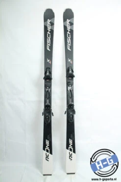 Fischer RC One X Black NIEUW – 170